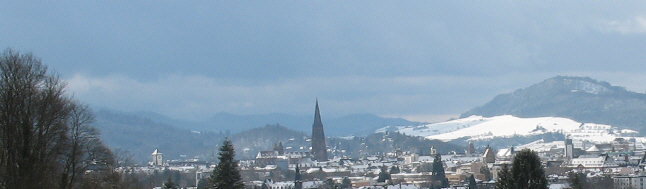 Blick von der Eichhalde in Freiburg-Herdern nach Sden zum Mnster, Schnberg (rechts) und Schwabentor (links) am 1.3.2006