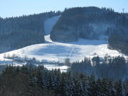 Tele-Blick von Breitnau-Tiefen nach Sden am 21.12.2007 zur WIndeck mit Scherzingerhof und Michelthomilishof (rechts) 